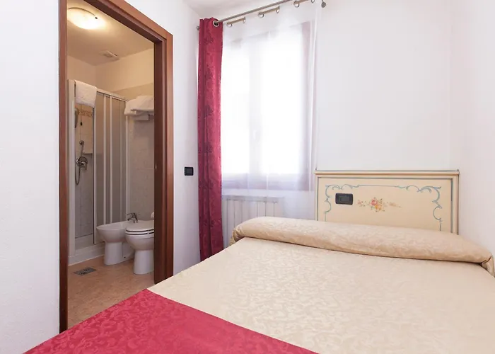 SS. Giovanni E PaoloAlbergo